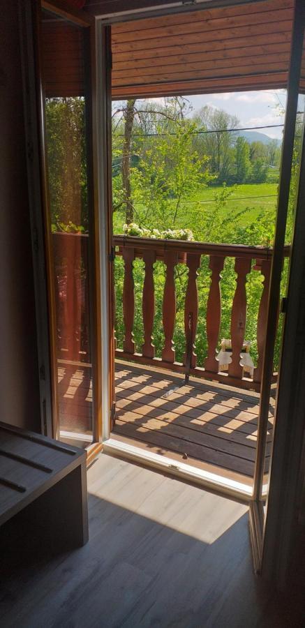 Au petit bonheur Bed and Breakfast Saint-Martin-du-Frene Eksteriør billede