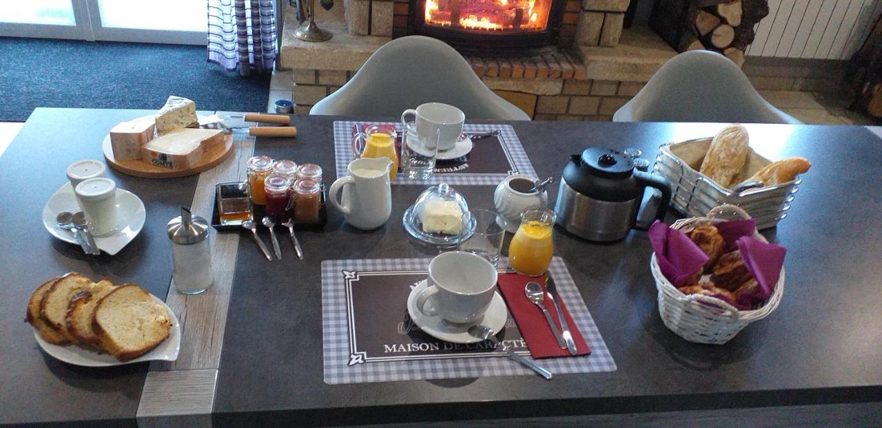 Au petit bonheur Bed and Breakfast Saint-Martin-du-Frene Eksteriør billede